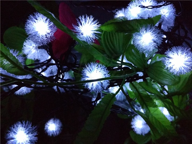 Solar Powered LED Snow Ball Light String 3M