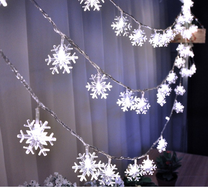 Solar Powered LED Snowflake Light String 4.8M